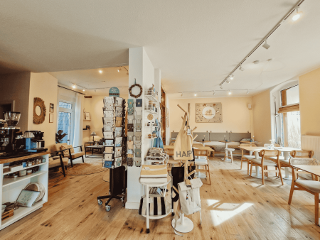 Pebbles & Seashells in Essen