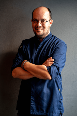 Bild Marcel Görke vom Heimatjuwel in Hamburg im Interview