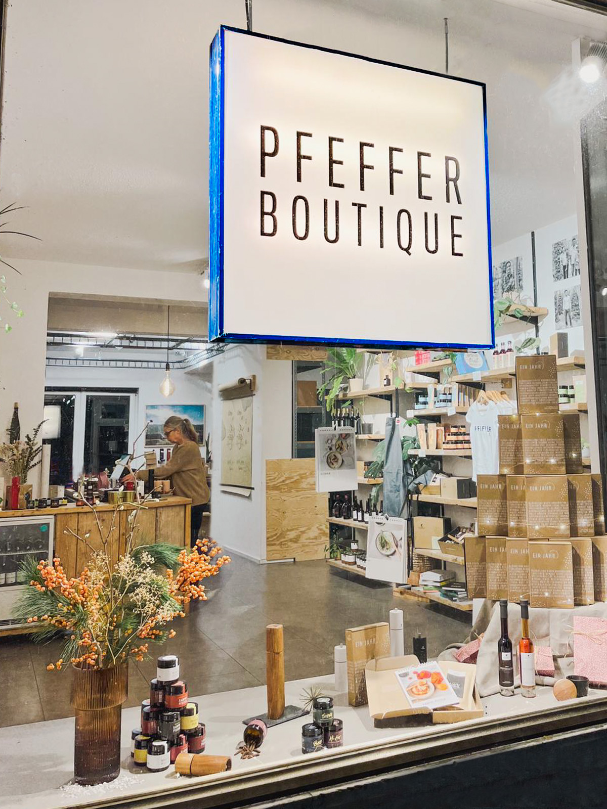 Titelbild des Unternehmens: Hennes Finest Pfeffer Boutique in Köln