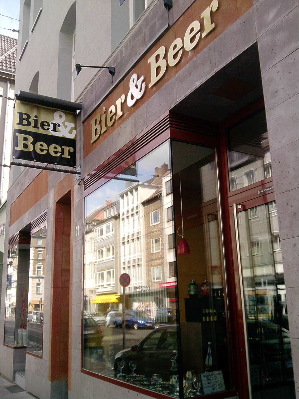 Ein zweites Bild des Unternehmens: Bier und Beer in Düsseldorf