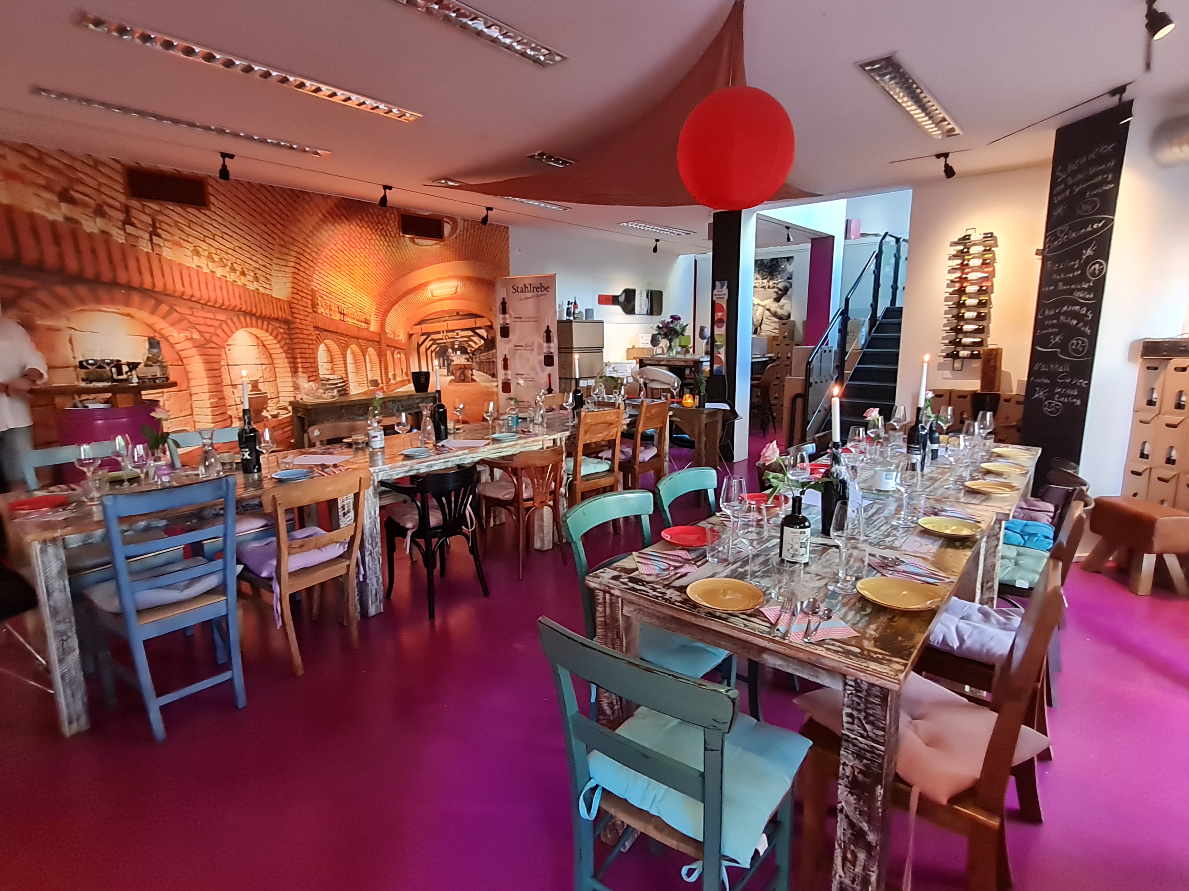 Ein zweites Bild des Unternehmens: Bettys Weinhock in Duisburg